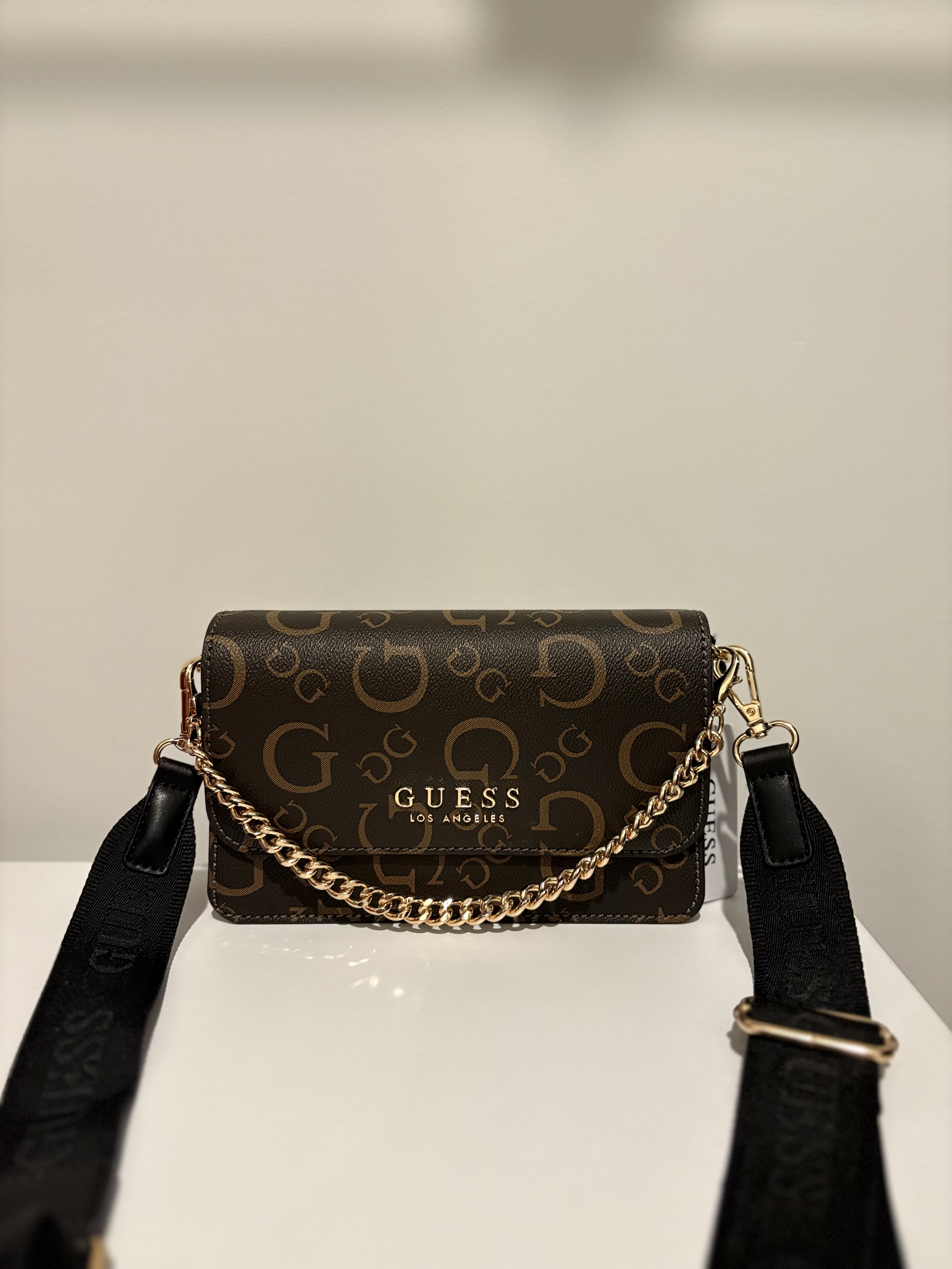 Cartera Guess 