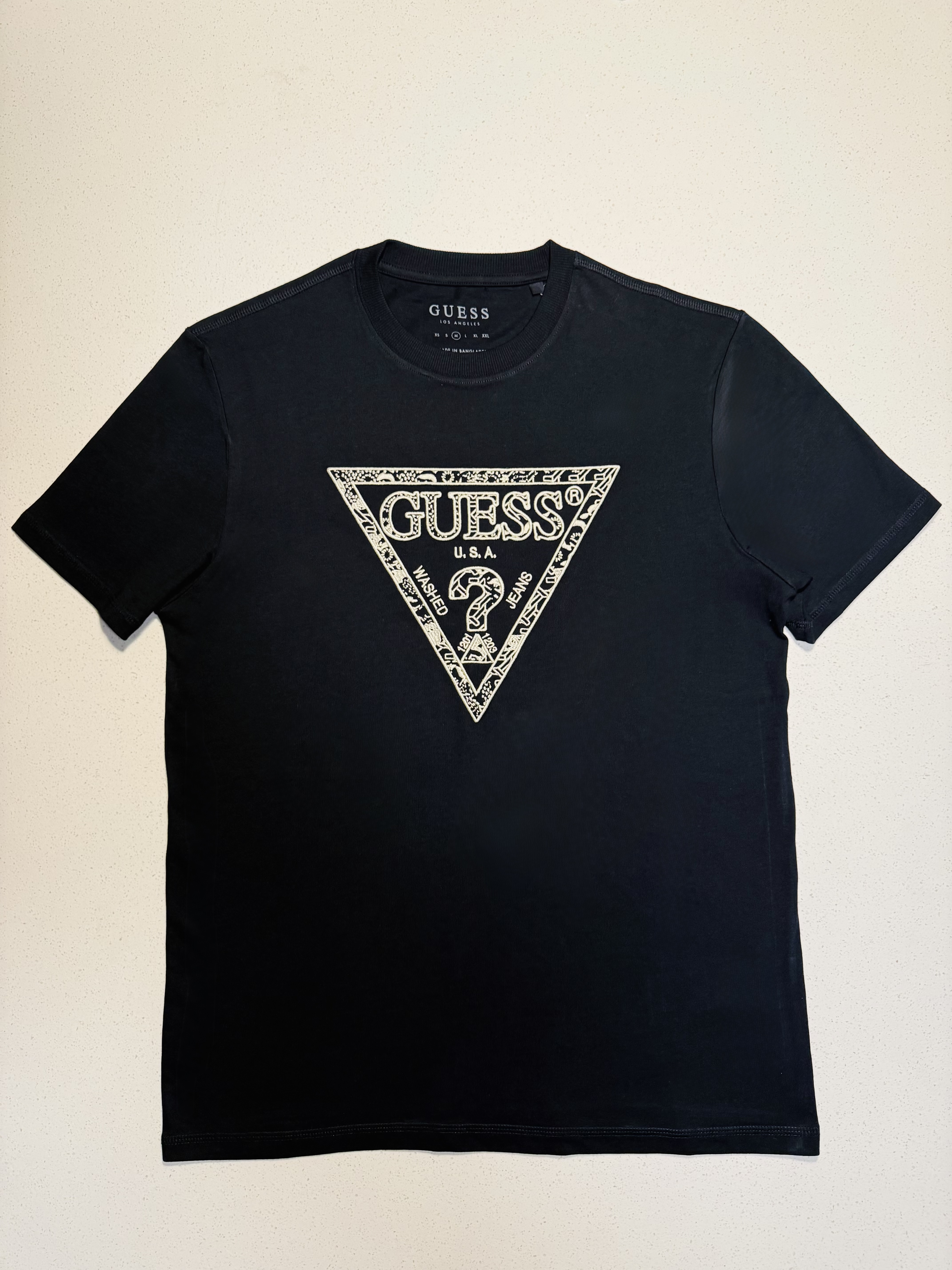 Remera Guess