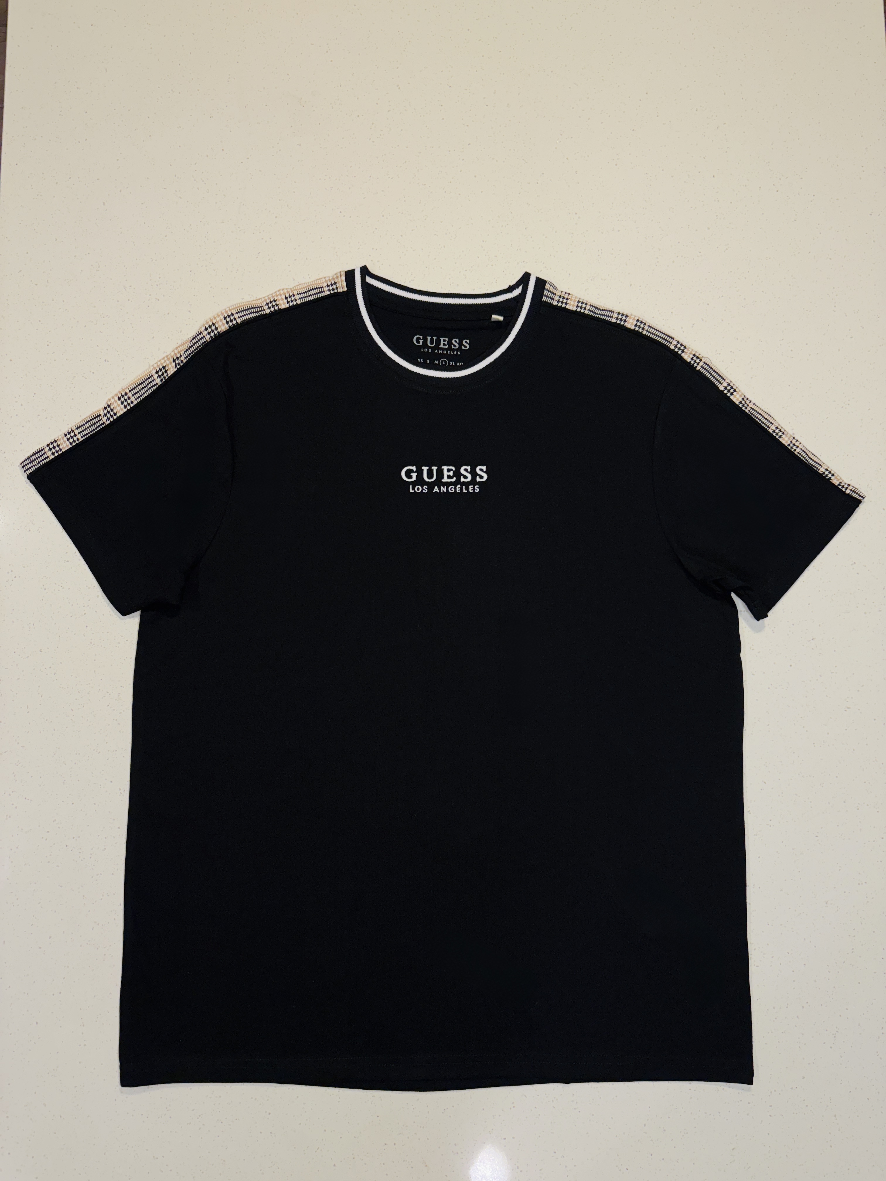 Remera Guess 