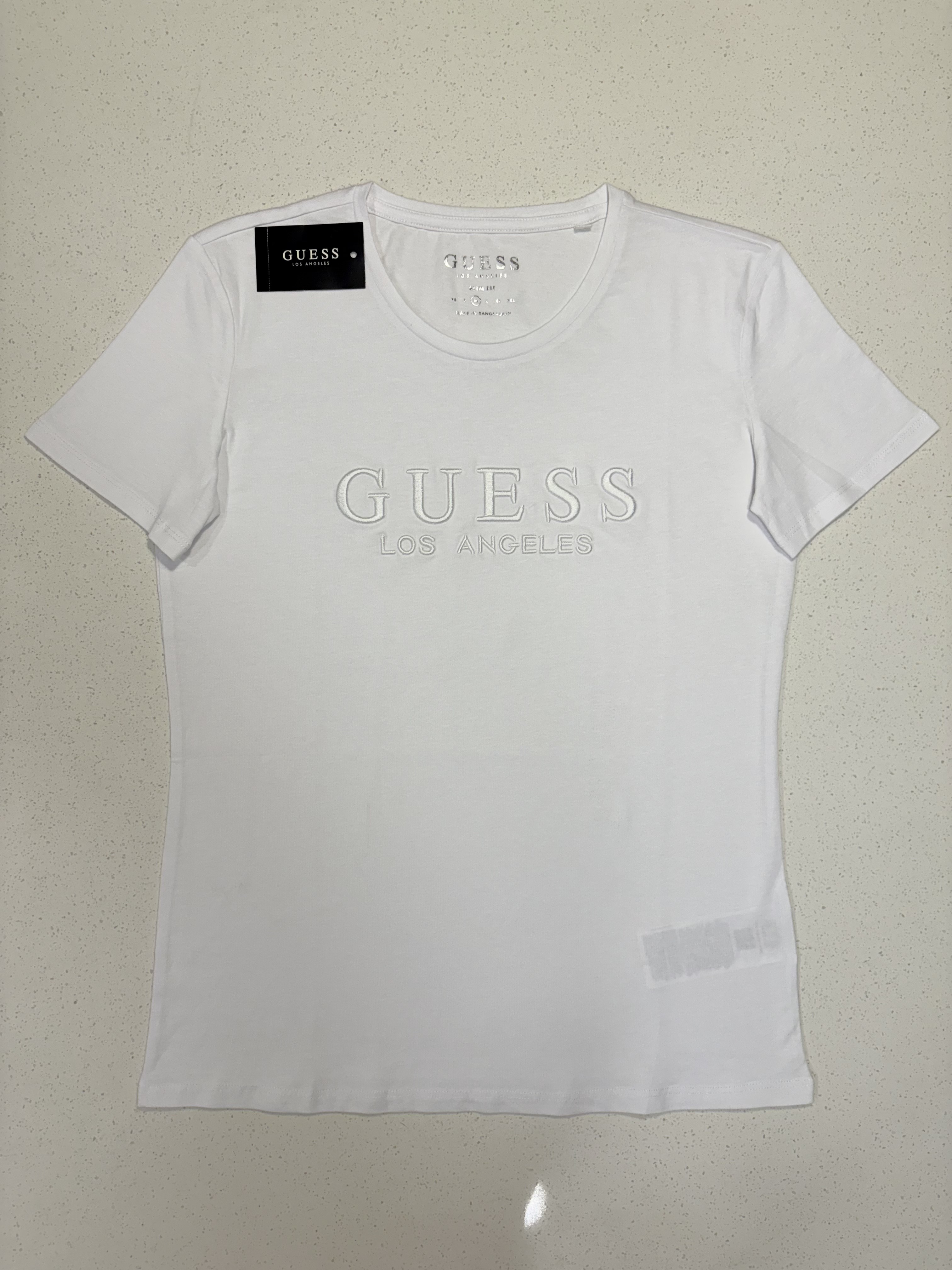 Remera Guess